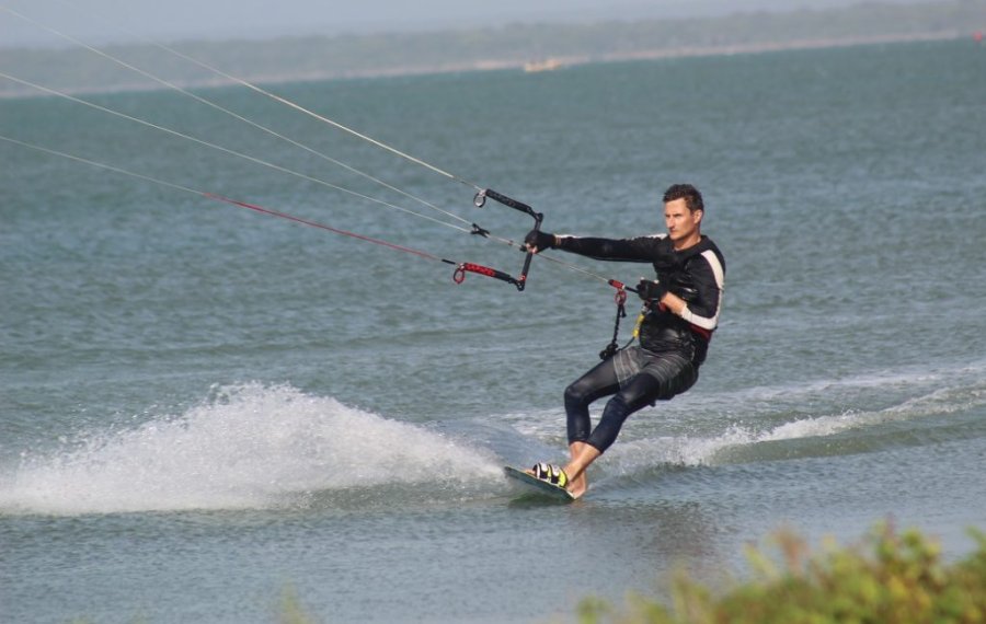 Kite Surfing 